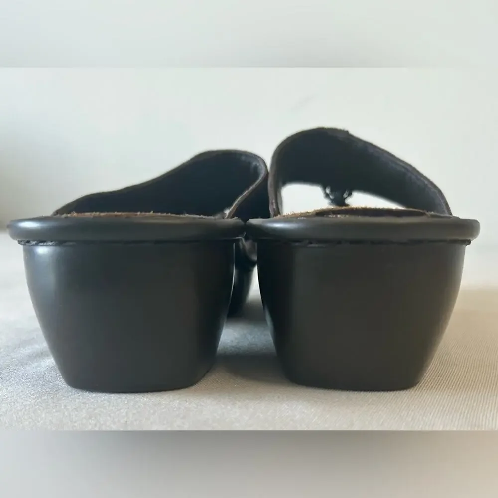 Naot brown leather